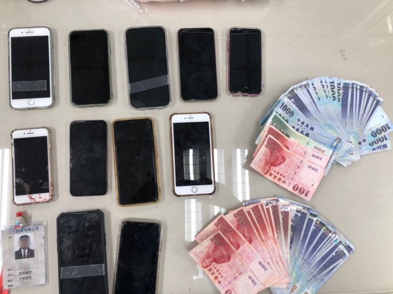 詐團烏龍炸裂追逐失控撞民宅！前鎮警抽絲剝繭破獲詐欺車手