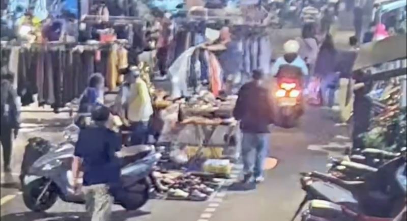 假糾紛真搶奪 民眾夜市遭搶  萬華警逮捕2嫌送辦