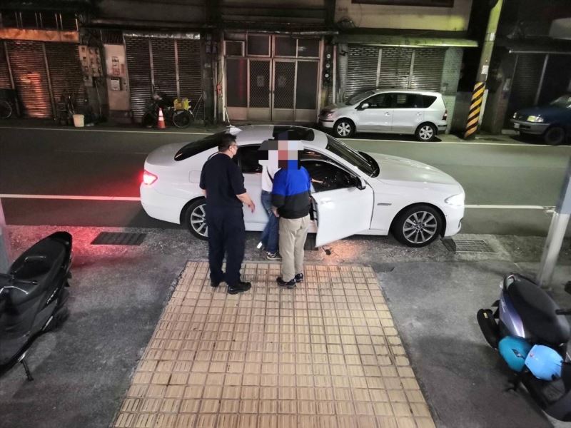 老翁離家數百里應徵 基警暖心供餐助返家 老翁離家數百里應徵 基警暖心供餐助返家