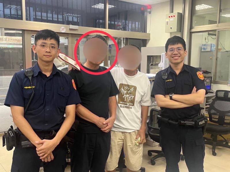 台日友好!南警展現「國民外交」精神,1小時內助日客尋回遺失錢包 台日友好!南警展現「國民外交」精神,1小時內助日客尋回遺失錢包