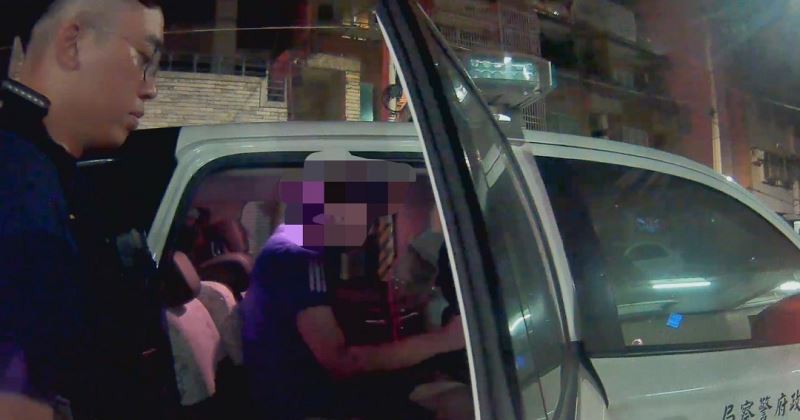 深夜攜毒趴趴走 遇警想躲仍遭查獲 深夜攜毒趴趴走 遇警想躲仍遭查獲