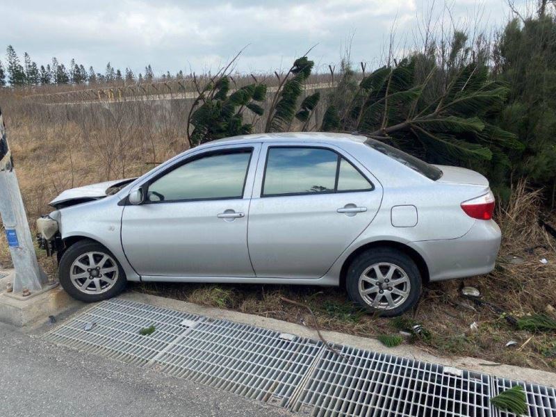 酒駕自撞樹！馬公警呼籲：喝酒不開車、開車不喝酒