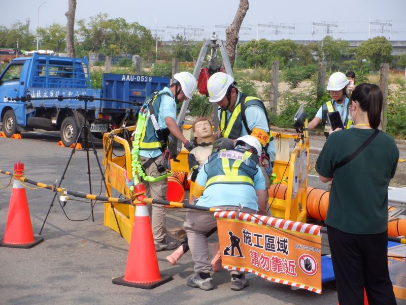 「全國下水道局限空間出入坑作業評鑑」   非直轄市唯一獲得特優機關