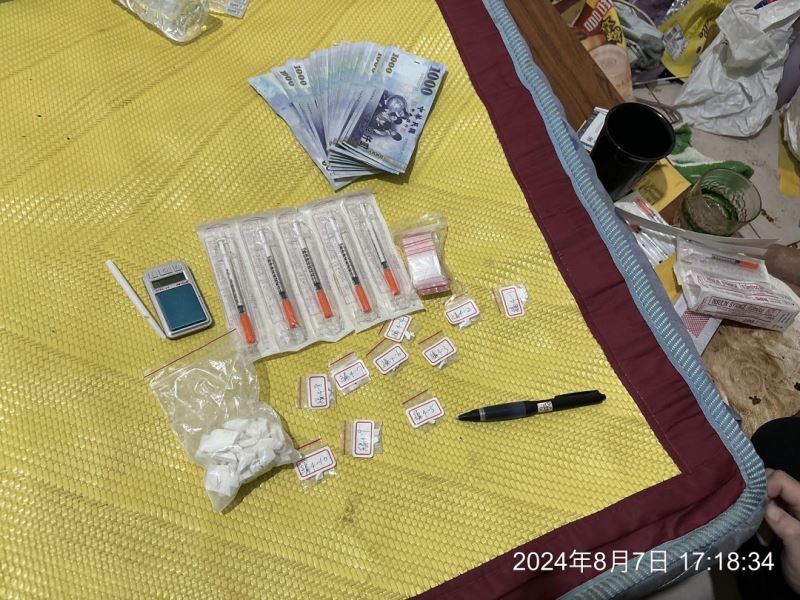歷時逾半年蒐證 南警瓦解隱密販毒網絡10人送辦 歷時逾半年蒐證 南警瓦解隱密販毒網絡10人送辦