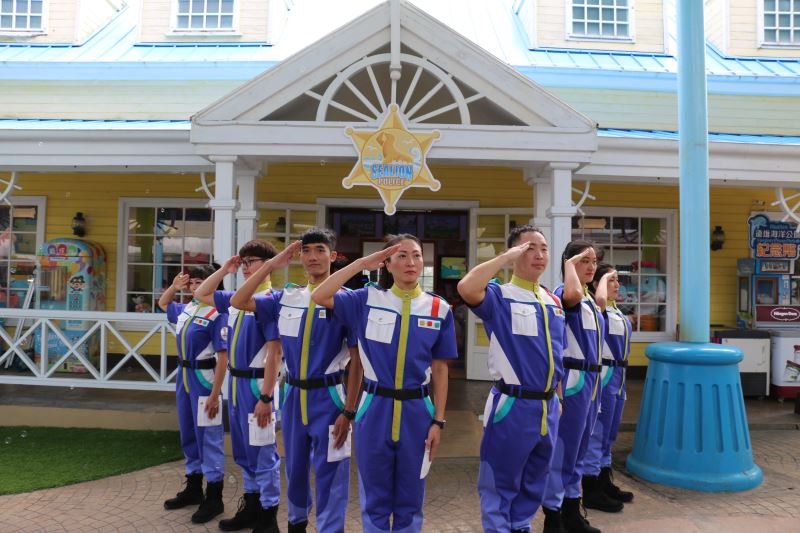 向守護花蓮的英雄們致敬！遠雄海洋軍、警、消防弟兄享免費入園