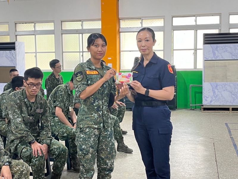 南警婦幼隊至陸軍步兵203旅   舉辦性別平等教育座談 防制跟蹤騷擾 拒絕恐怖情人