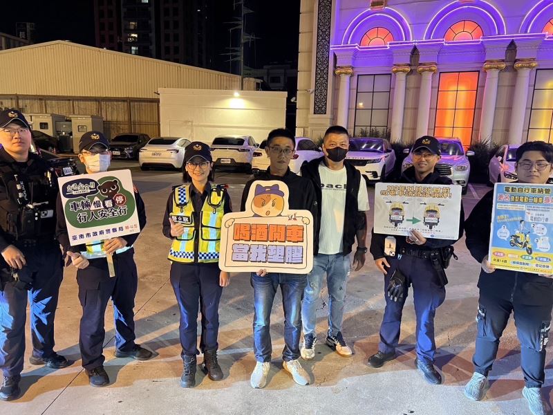 喝酒誤事! 南警五分局 防制酒駕事故發生加強宣導 喝酒誤事! 南警五分局 防制酒駕事故發生加強宣導