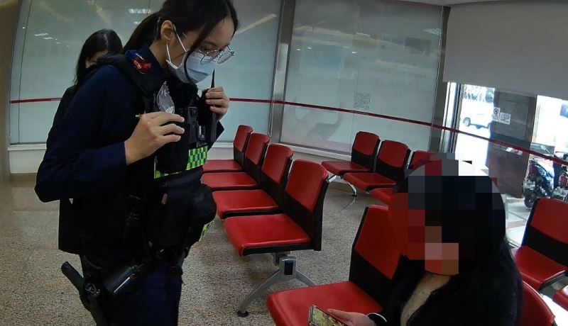 警方識破抖音貸款詐騙,成功阻止民眾成為人頭帳戶 警方識破抖音貸款詐騙,成功阻止民眾成為人頭帳戶
