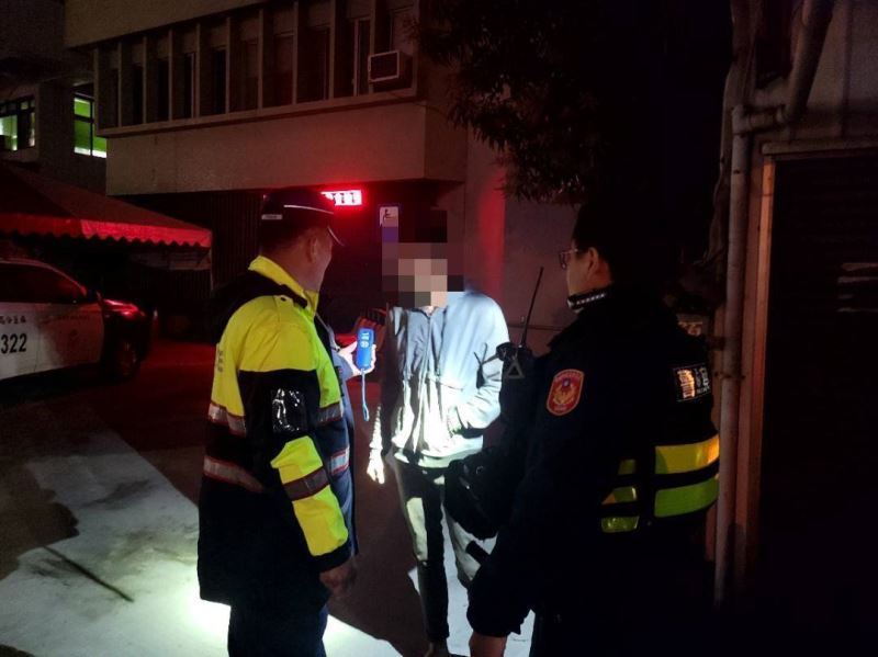 下班喝阿比，駕車通過麻豆「監警環」聯合稽查點，酒測值超標吃罰單扣車！