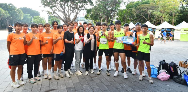 彰化縣田徑代表隊出征全中運 王縣長前往加油打氣 首奪5金10銀12銅