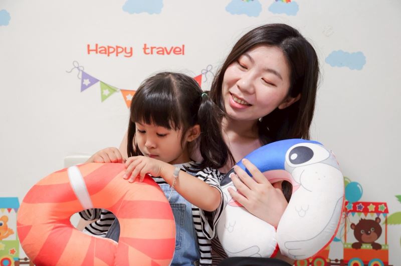 歡慶母親節！魚頭君U型記憶枕新上市！ 首波優惠價400元，魚頭君陪媽媽放輕鬆