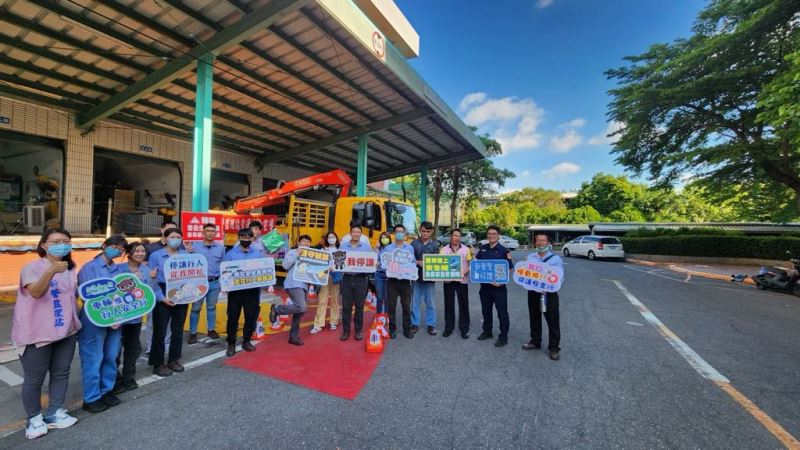 新營警分局結合新營監理站前進台電公司新營營業處辦理互動式交通安全訓練 同仁切身體驗超有感
