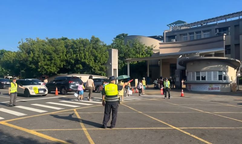 守護學生上下學安全 南警一分局加強安維疏導及高齡駕駛宣導