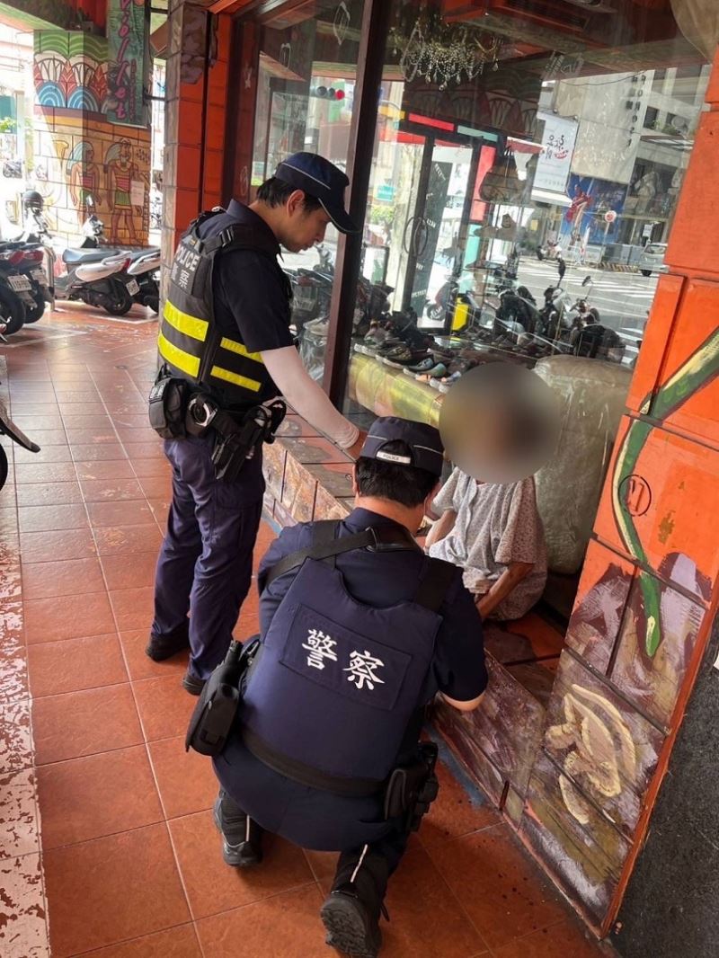 突破重重關卡，員警協助迷途婦成功返家