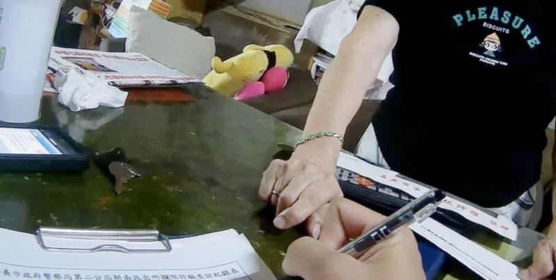 老婦遇假檢警詐騙  新南警成功阻詐