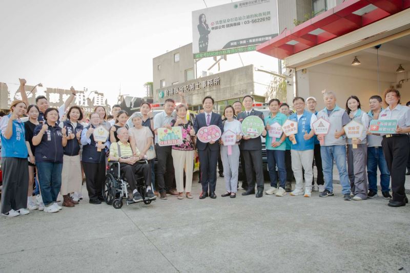 「安心挺消防」！竹市獲贈救護車、災勘車及裝備 提升緊急應變量能