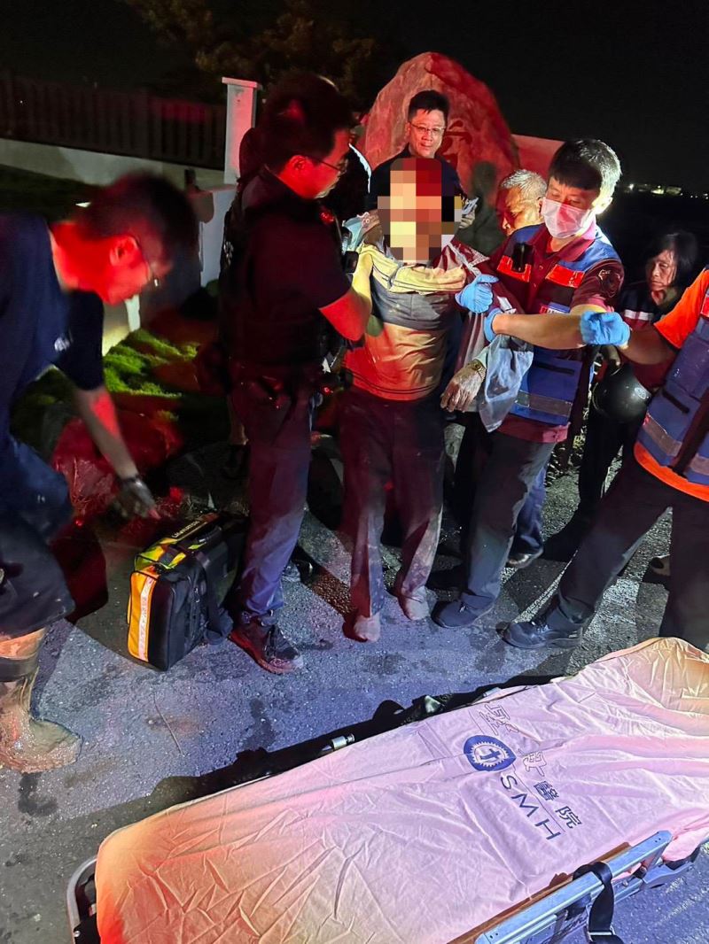 佳警全力動員搜尋  即刻救援迷途9旬翁平安返家