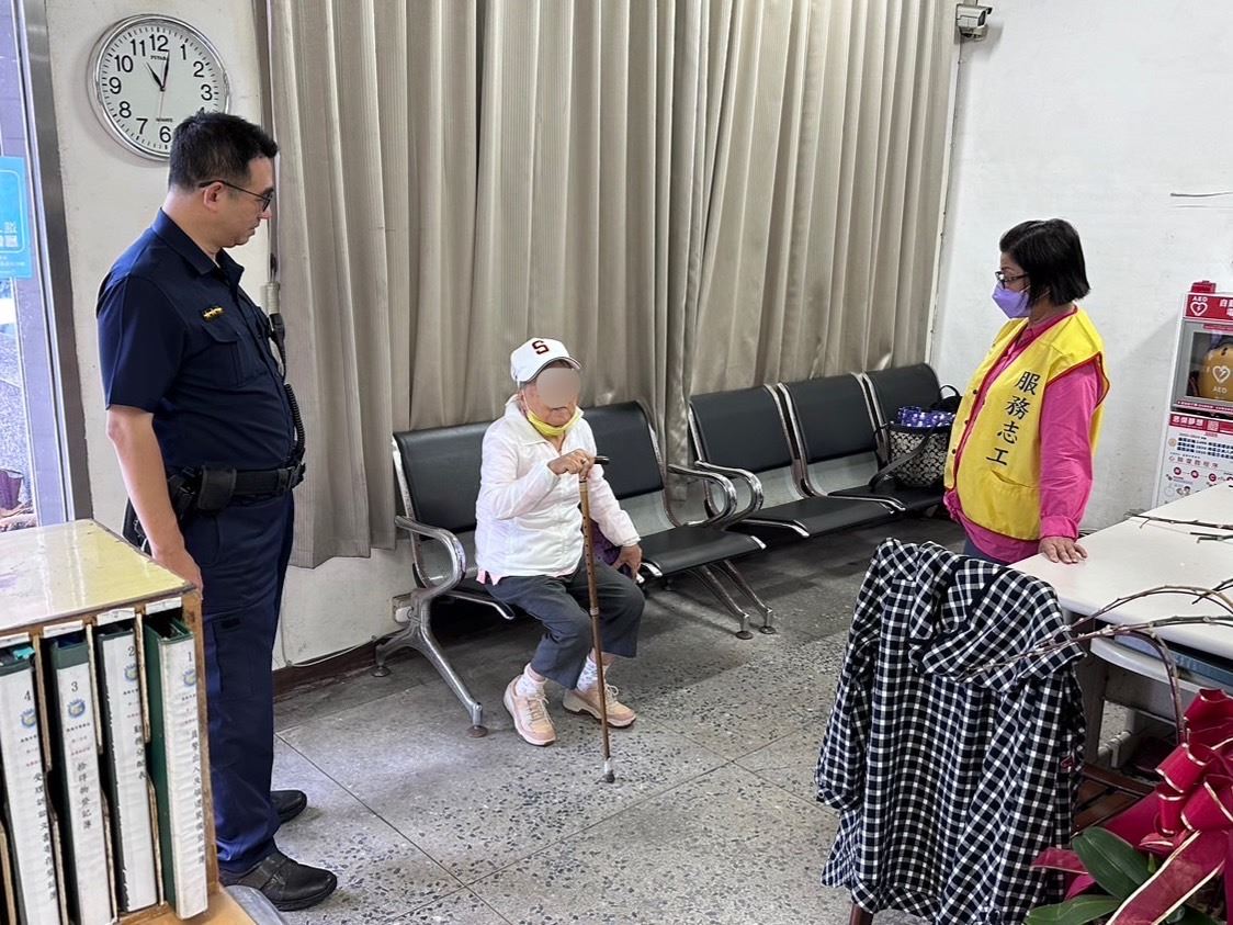 南警擴大交通安全宣導團  「志工」、「民力」協同宣導增效益
