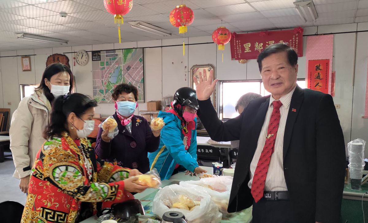 全方位關懷協會 中華民國媒體記者協會「愛心麵包列車溫暖人心」 全方位關懷協會 中華民國媒體記者協會「愛心麵包列車溫暖人心」